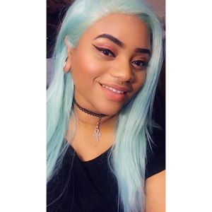 Meet your Posher, Angela